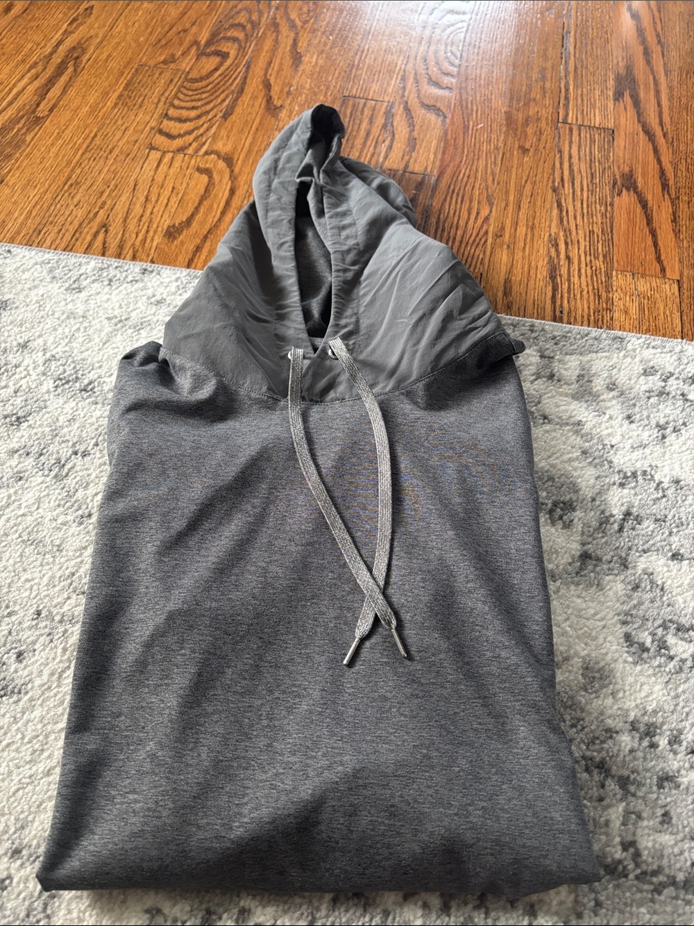 Vouri Hoodie